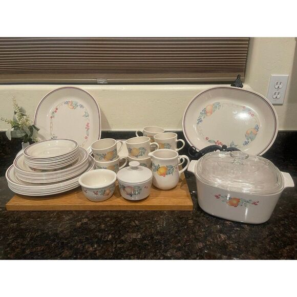 47 piece - 8 dinner set Corelle abundance with extras - Picture 1 of 7